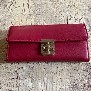 Red Clutch wallet or cross body. Detachable chain.